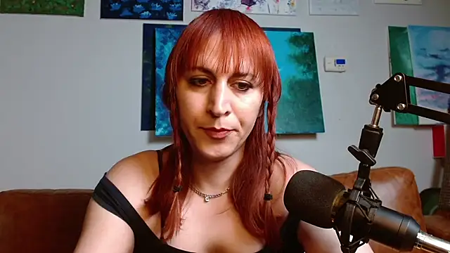 Snapshot of ChewyCandy chatting on October 2025 10:36:01 PM ChewyCandy online show from October 2025 10:36:01 PM