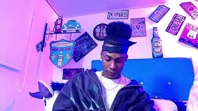 lili roussi online show from November 2025 12:41:01 AM