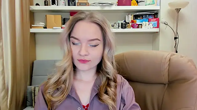 Kara Smith  online show from February 2025 10:45:01 PM