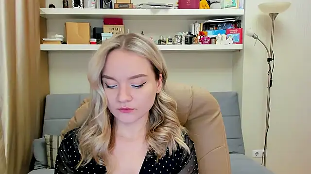 Kara Smith  online show from February 2025 08:29:02 PM