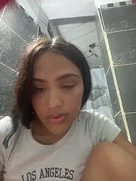 iamsara 21 online show from February 2026 02:13:02 AM