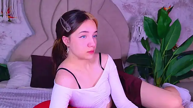 Gia Riccardo online show from September 2025 05:52:02 AM