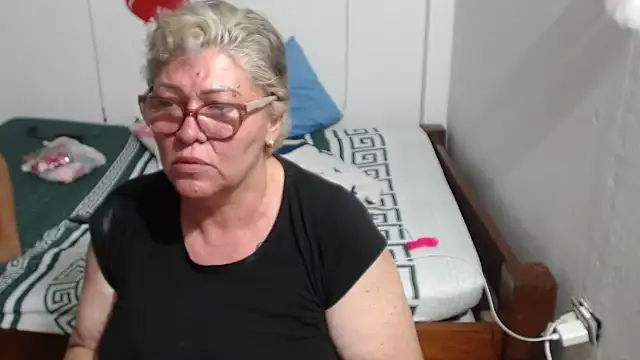 Snapshot of Olgahunder chatting on February 2026 09:34:01 PM Olgahunder online show from February 2026 09:34:01 PM