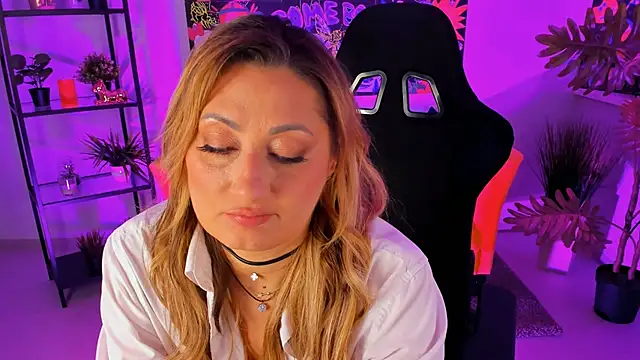 SarahAlluring online show from March 2025 03:07:01 PM