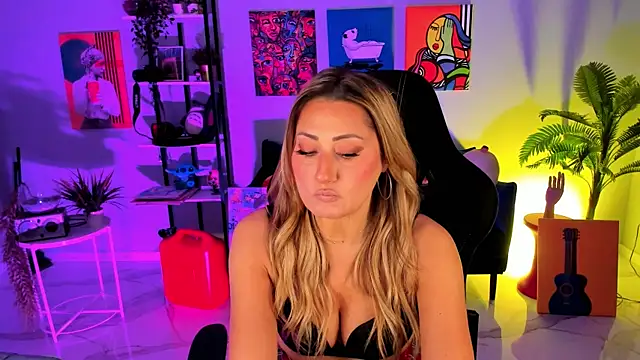 SarahAlluring online show from November 2025 11:31:02 AM