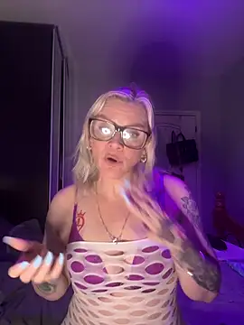 Curvy-Cleo online show from February 2026 07:45:01 PM