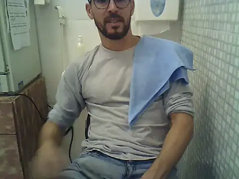 Snapshot of pdasgyn chatting on September 2025 01:38:02 PM pdasgyn online show from September 2025 01:38:02 PM