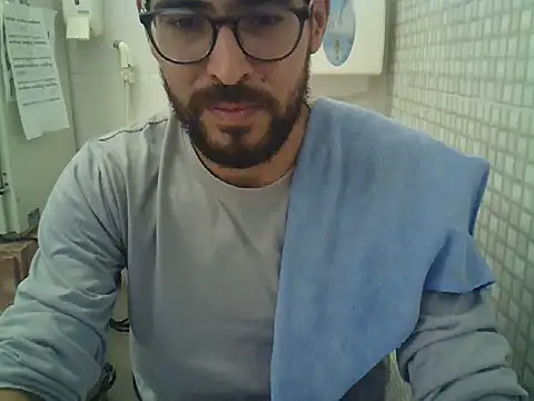 Snapshot of pdasgyn chatting on October 2025 01:33:02 PM pdasgyn online show from October 2025 01:33:02 PM