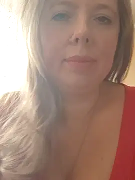 Snapshot of Irina3718 chatting on October 2025 10:18:01 AM Irina3718 online show from October 2025 10:18:01 AM