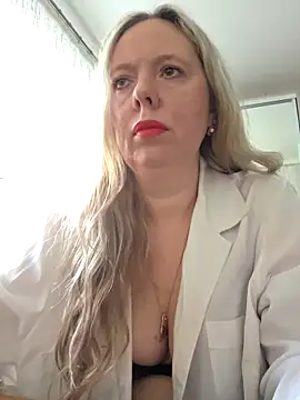 Irina3718 online show from February 2026 12:52:02 PM