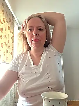 Irina3718 online show from March 2026 07:30:02 AM