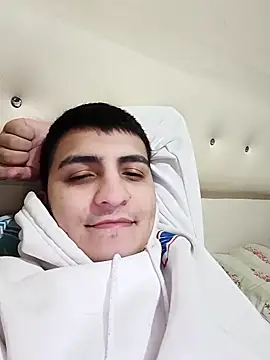 Snapshot of Kadir1320@xh chatting on March 2025 09:58:02 PM Kadir1320xh online show from March 2025 09:58:02 PM