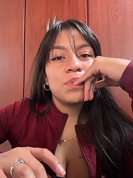 Snapshot of -Selene- chatting on May 2026 08:05:02 PM -Selene- online show from May 2026 08:05:02 PM