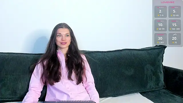 Eva McCoy online show from November 2025 12:37:02 PM