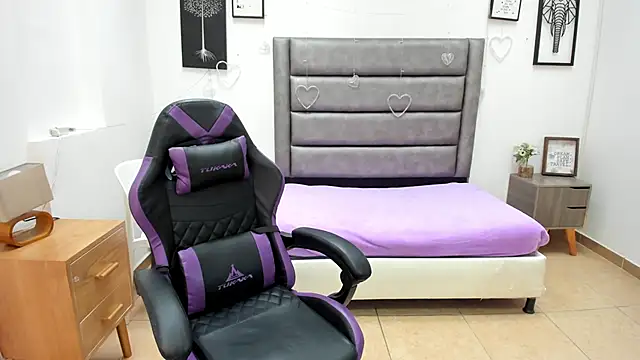 Tania Duque online show from February 2026 02:12:02 PM