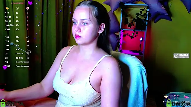 Snapshot of Lilysweet13 chatting on July 2026 07:40:02 PM Lilysweet13 online show from July 2026 07:40:02 PM