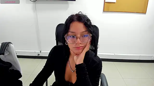 jenn cg online show from March 2026 12:43:01 AM