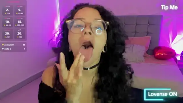 jenn cg online show from April 2026 09:15:02 PM