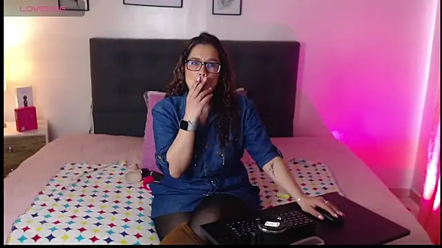 Rose Thompson1 online show from February 2026 01:45:02 PM