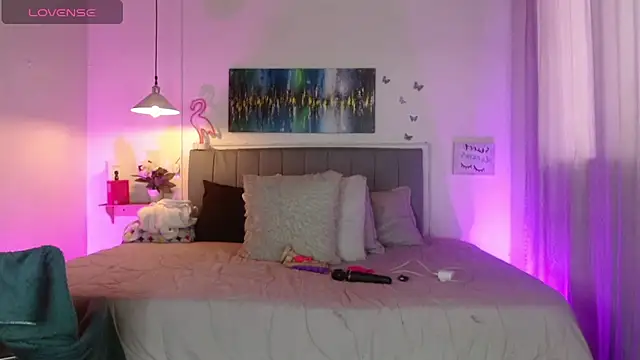 Rose Thompson1 online show from April 2026 01:28:01 PM