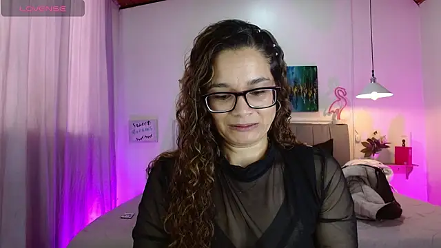 Snapshot of Rose_Thompson1 chatting on April 2026 01:14:02 PM Rose Thompson1 online show from April 2026 01:14:02 PM