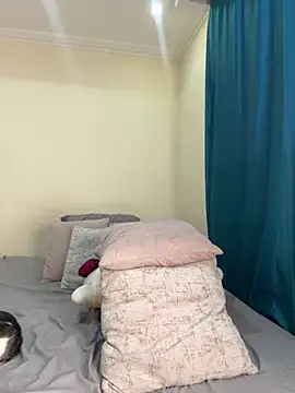 Ivelleee  online show from September 2025 11:38:02 PM