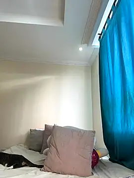 Ivelleee  online show from October 2025 09:02:01 PM