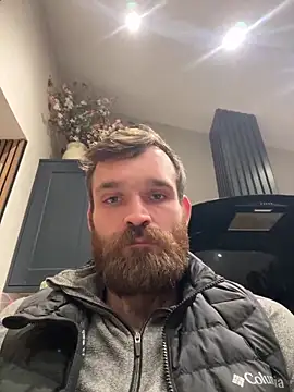 Snapshot of LKC94 chatting on March 2025 05:25:01 AM LKC94 online show from March 2025 05:25:01 AM