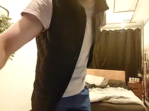 Snapshot of LKC94 chatting on September 2025 01:27:02 AM LKC94 online show from September 2025 01:27:02 AM