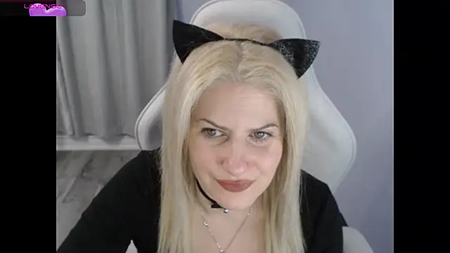 BellaStar84 online show from October 2025 12:30:01 PM