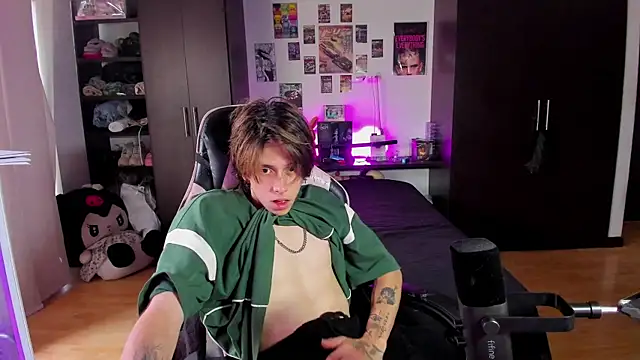 xIce Boy online show from April 2026 09:12:01 PM