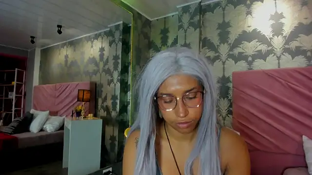 Karin Ks online show from November 2025 07:56:01 PM