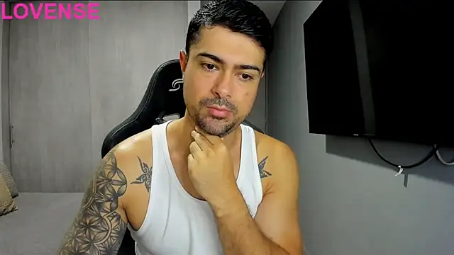 Dante Storm online show from October 2025 04:07:02 PM