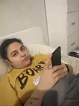 Veramaia online show from March 2025 01:57:02 PM