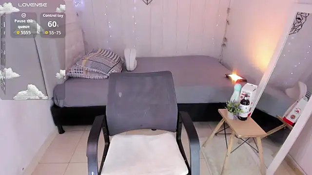 Brithanycullen online show from October 2025 11:35:01 PM