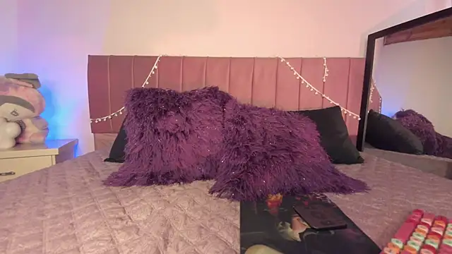 Snapshot of kitty-kryss chatting on January 2026 05:40:01 PM kitty-kryss online show from January 2026 05:40:01 PM