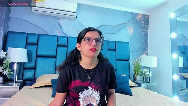 JulietSofia online show from March 2025 02:58:01 PM