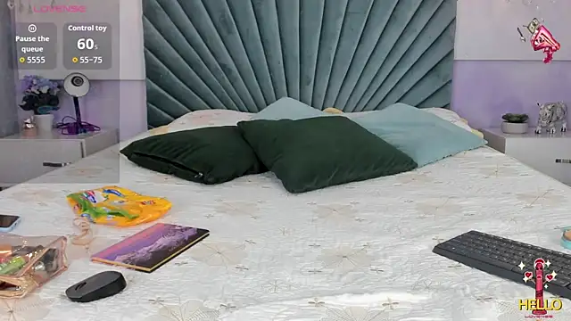 JulietSofia online show from October 2025 01:57:01 AM