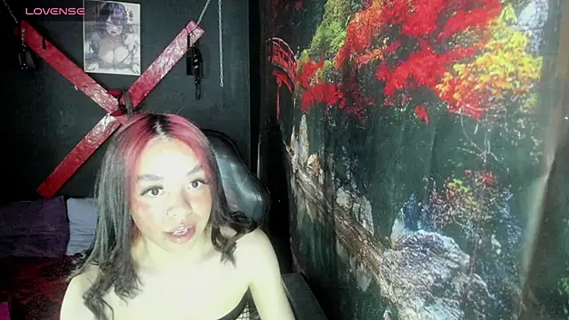 Tracy KS online show from November 2025 10:20:02 PM