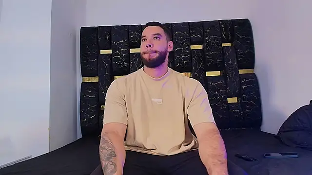 chris blake   online show from November 2025 06:23:02 PM