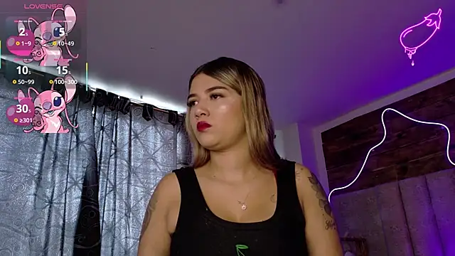 natasha  black online show from December 2025 07:32:01 PM