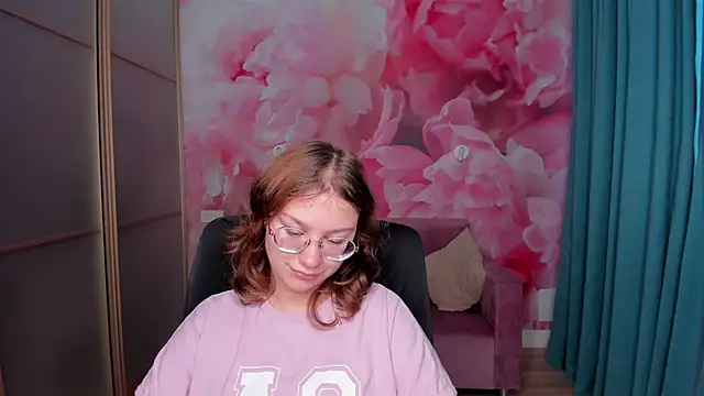 AngelinaLow online show from November 2025 12:26:01 PM