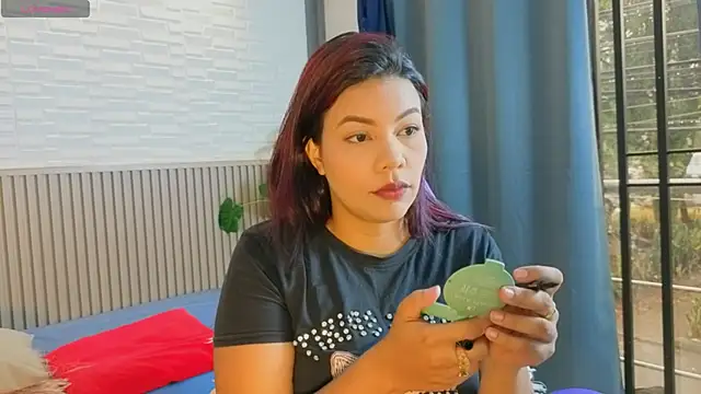 TiffanyWalk online show from April 2026 12:39:01 PM