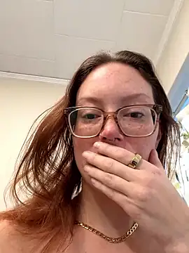 Snapshot of SpaceCowWhore chatting on January 2026 05:27:01 PM SpaceCowWhore online show from January 2026 05:27:01 PM