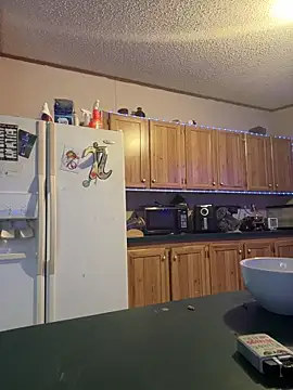 Stillhard8925 online show from November 2025 06:52:02 PM