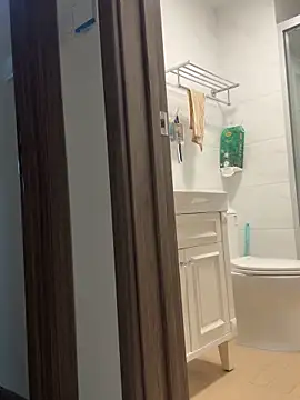 aa520uv online show from September 2025 05:03:01 PM