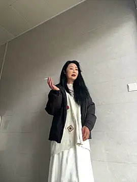 linger-23 online show from March 2026 05:45:02 AM