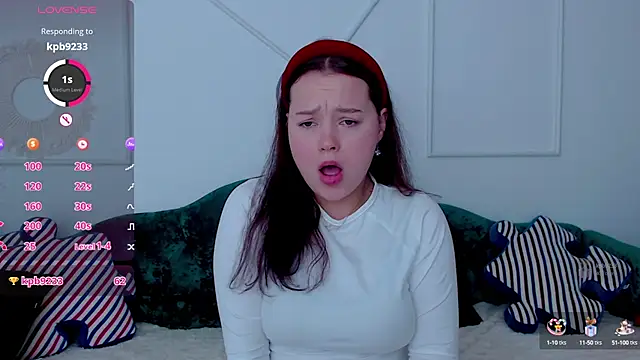 Cute kitty- online show from September 2025 02:28:02 AM