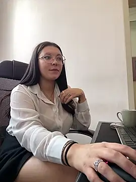 Snapshot of Karen_Holmss chatting on March 2025 01:40:02 PM Karen Holmss online show from March 2025 01:40:02 PM