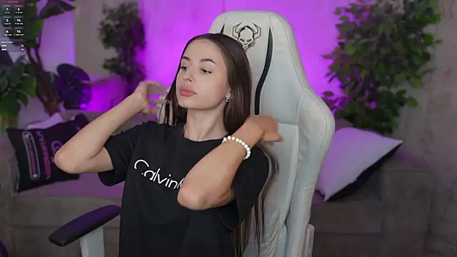 Nikol Dream  online show from September 2025 04:18:01 PM